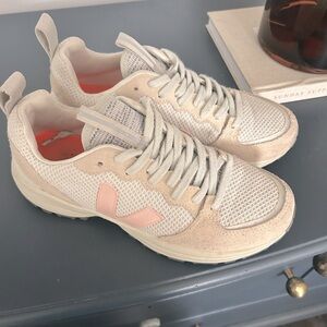 Veja Venturi Women’s Shoes